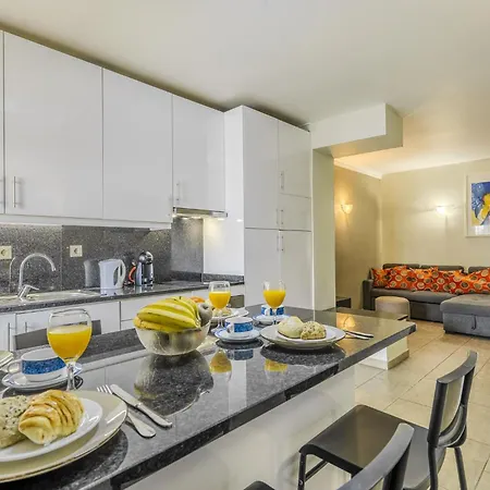 Apartamento #018 T2 Elisabete By Holidays *